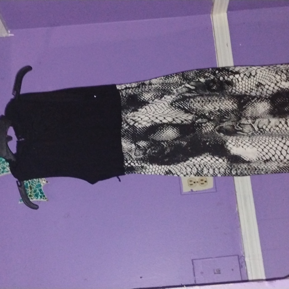 A Black Midi black and White dress